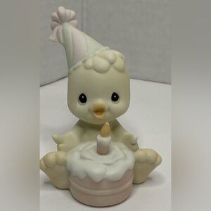 Precious Moments "Happy Birdie" 1992 Bird with cake and candle